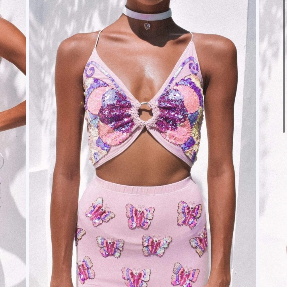 SOLD Her pony pink butterfly choker, top, and shorts
